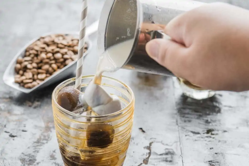 Using instant coffee cubes for iced latte