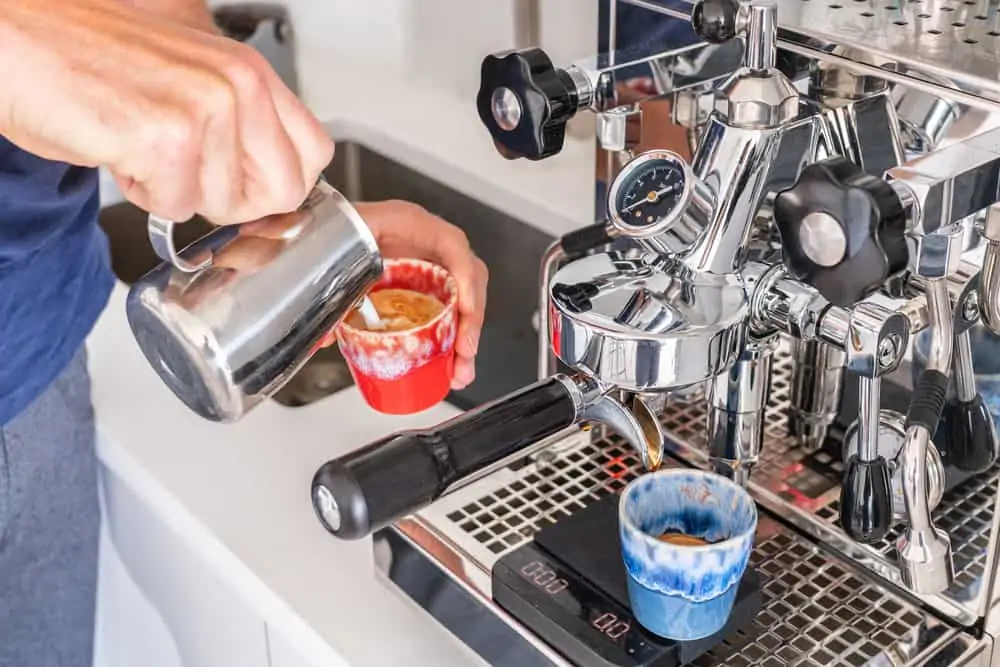 Preparing a Macciato or Cortado